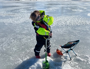 Viktorious-Icefishing.jpeg copyright Viktorious.se