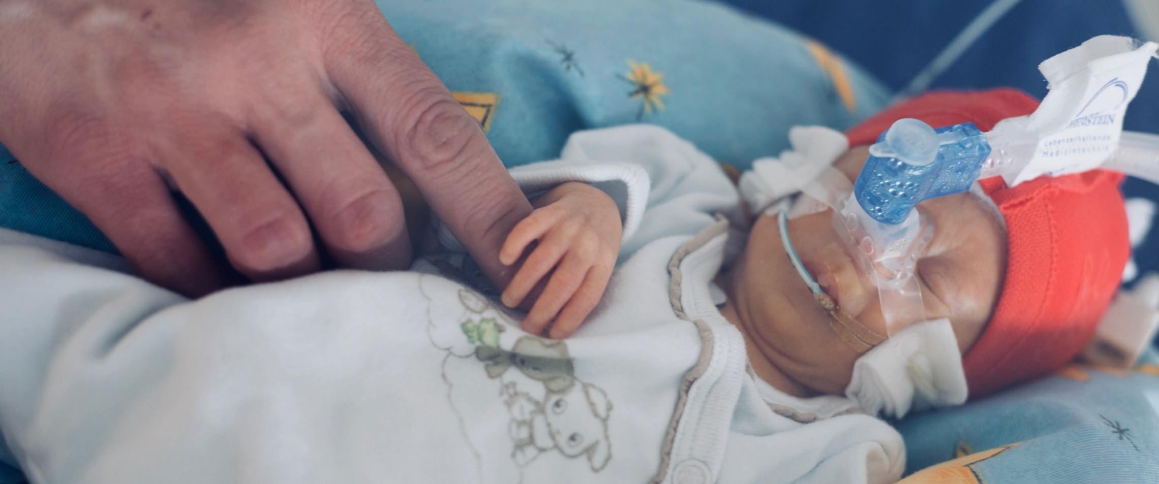 Eager to see the world early. - copyright Viktorious.se